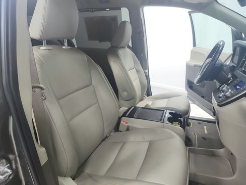Used 2020 Toyota Sienna XLE Premium FWD image 51