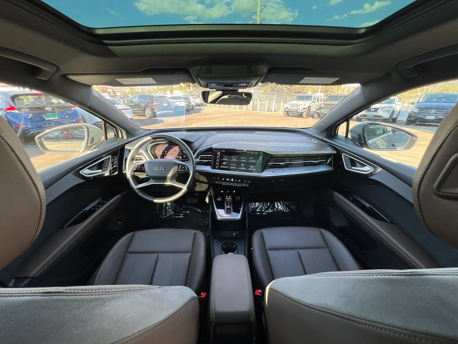 Used 2023 Audi Q4 e-tron Premium Plus w/ Premium Plus RWD image 38