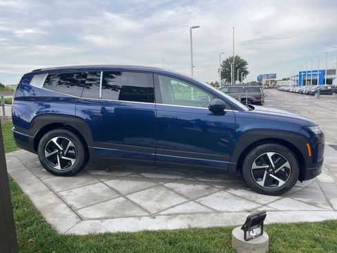 New 2026 Hyundai Ioniq 9 SE image 6