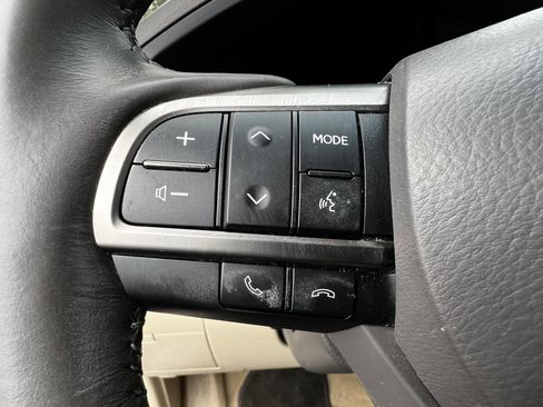 Used 2020 Lexus LX 570 4WD w/ Luxury Package image 19