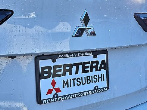 New 2026 Mitsubishi Outlander SE image 20