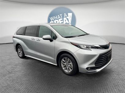 Certified 2025 Toyota Sienna XLE