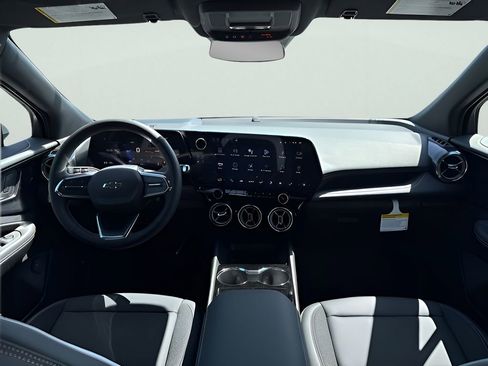 New 2025 Chevrolet Blazer EV LT AWD/4WD image 12