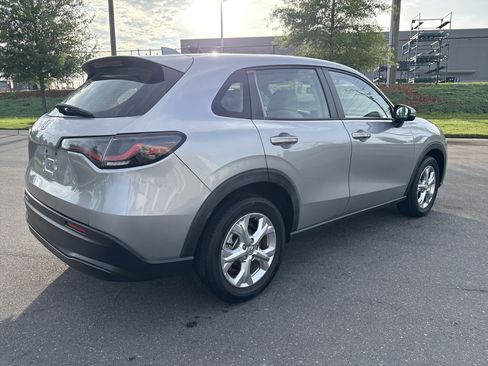 Used 2024 Honda HR-V LX image 9