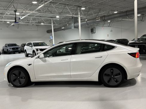 Used 2020 Tesla Model 3 Standard Range Plus image 12