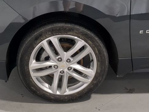 Used 2020 Chevrolet Equinox Premier FWD image 17
