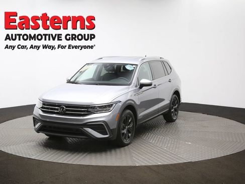 Used 2024 Volkswagen Tiguan Wolfsburg Edition FWD image 53