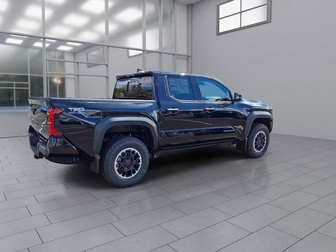 New 2026 Toyota Tacoma TRD Off-Road image 7