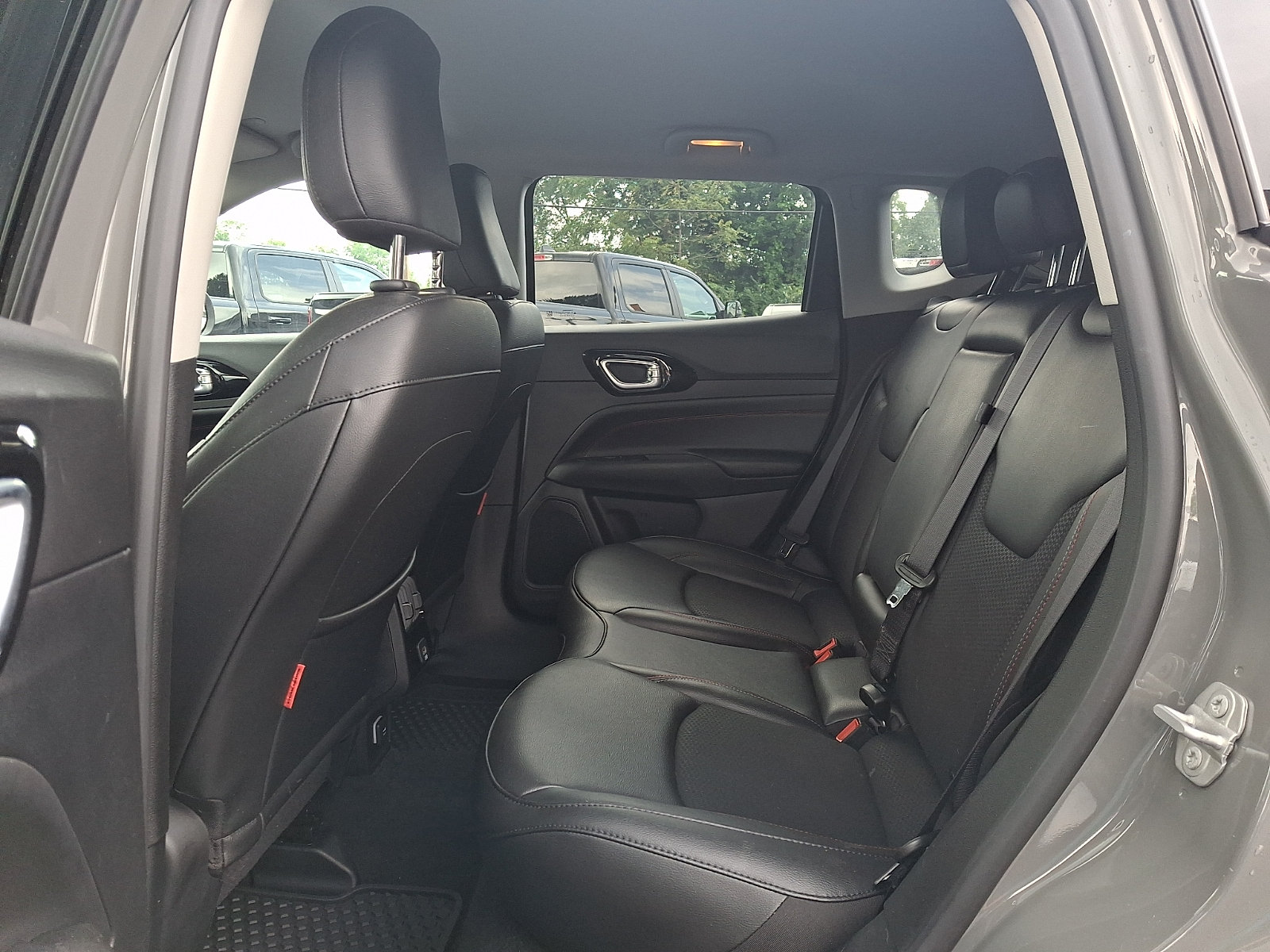 Certified 2022 Jeep Compass Trailhawk AWD/4WD image 10