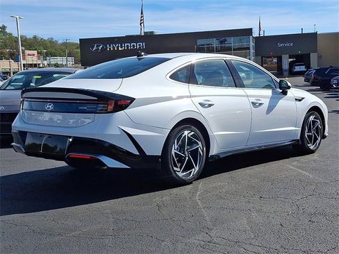 New 2026 Hyundai Sonata SEL image 4