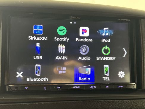 Used 2019 Dodge Grand Caravan SXT w/ Rear Park Assist Package FWD image 18
