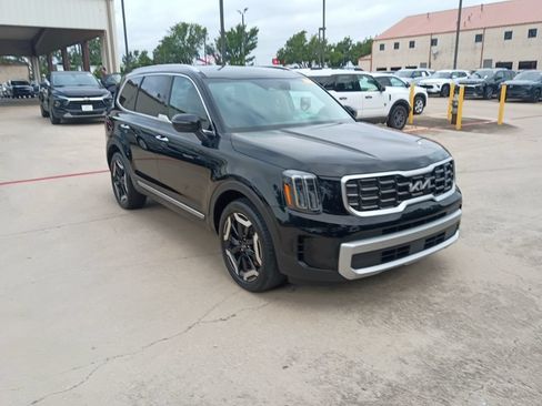 Used 2025 Kia Telluride S FWD image 6