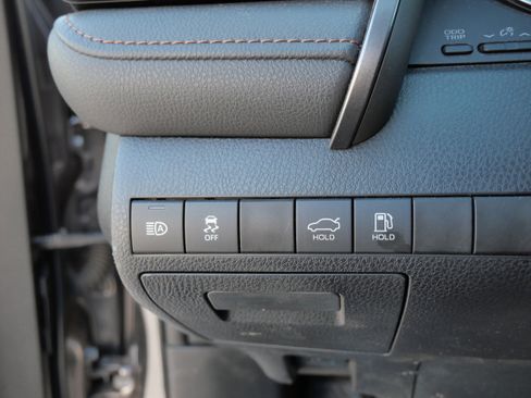 Certified 2020 Toyota Camry LE image 27