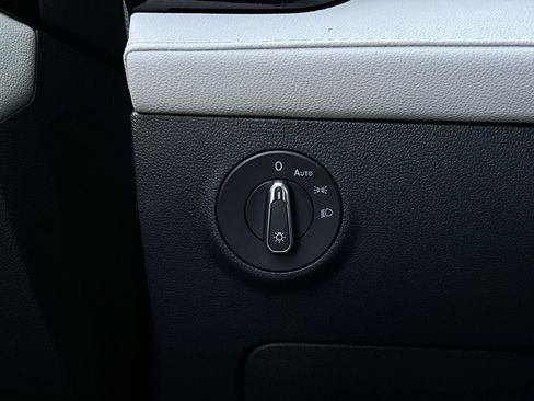 Used 2025 Volkswagen Taos S image 20