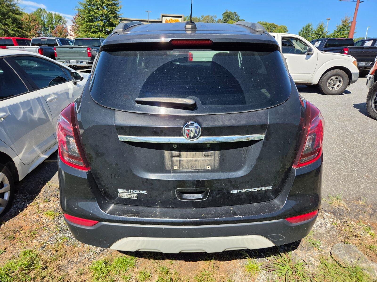 Used 2017 Buick Encore Essence FWD image 6