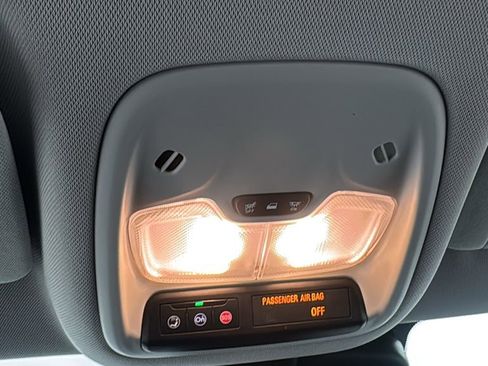 Used 2024 Chevrolet TrailBlazer LT w/ Convenience Package image 31