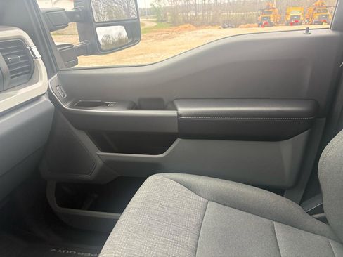 Used 2025 Ford F350 XLT w/ Tremor Off-Road Package image 23