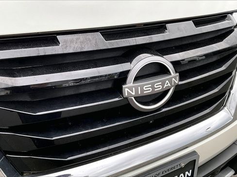 Used 2023 Nissan Pathfinder Platinum AWD/4WD image 32