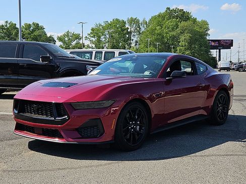 Certified 2025 Ford Mustang GT Premium RWD image 3