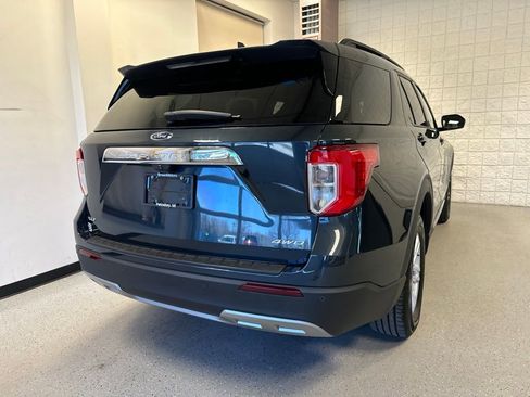 Used 2023 Ford Explorer XLT w/ Equipment Group 202A AWD/4WD image 42