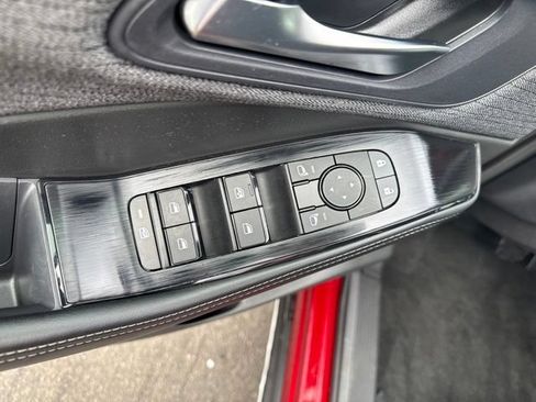 Used 2023 Nissan Rogue SV AWD/4WD image 8