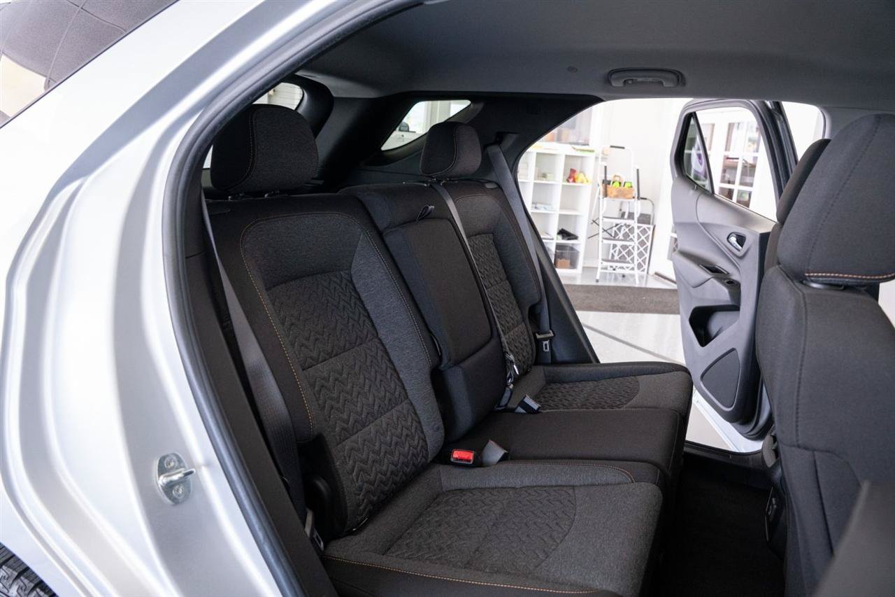 Used 2022 Chevrolet Equinox LT w/ Driver Convenience Package AWD/4WD image 12