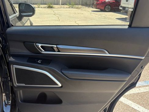 Used 2023 Kia Telluride S image 14