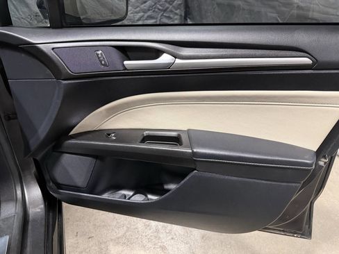 Used 2017 Ford Fusion Titanium AWD/4WD image 12