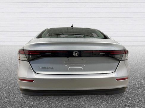 New 2025 Honda Accord SE image 4