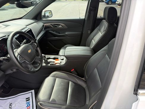 Used 2023 Chevrolet Traverse Premier AWD/4WD image 28