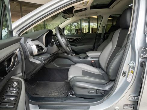 Used 2025 Subaru Outback Onyx Edition w/ Popular Package #2 AWD/4WD image 8