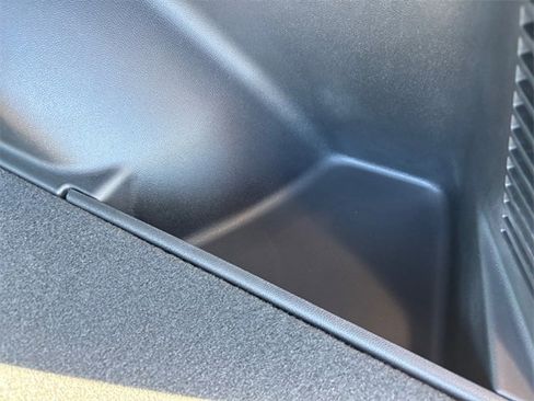 New 2025 Chevrolet Equinox EV RS image 40