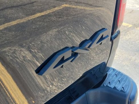Used 2020 RAM 1500 Laramie AWD/4WD image 35