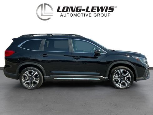 Used 2023 Subaru Ascent Limited image 8