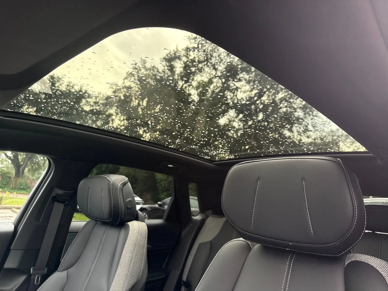 Used 2024 Cadillac Lyriq Tech RWD image 15