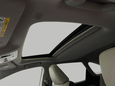 Used 2019 Lexus RX 350L image 33