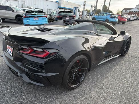 Used 2025 Chevrolet Corvette Z06 w/ Stealth Interior Trim Package RWD image 5