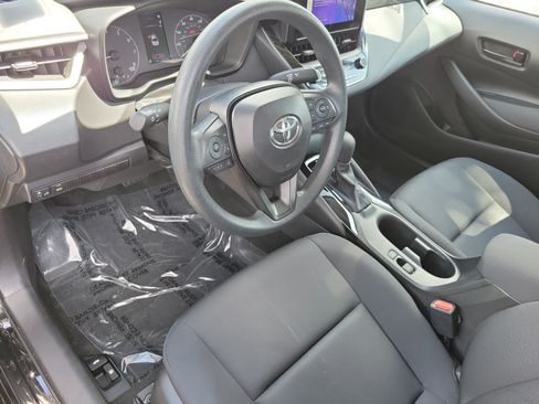 Used 2025 Toyota Corolla LE FWD image 17