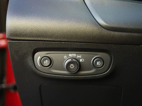 Used 2021 Buick Encore GX Preferred w/ Cold Weather Comfort Package image 13