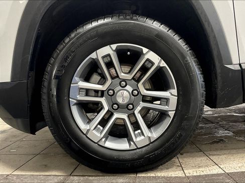 Used 2025 GMC Terrain Elevation image 7