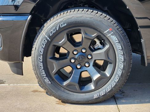 New 2026 RAM 1500 Express AWD/4WD image 11