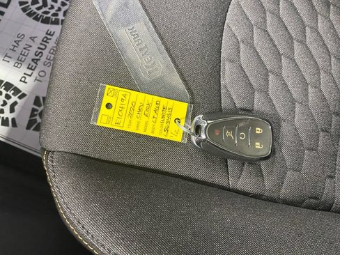 Used 2020 Chevrolet Equinox LT AWD/4WD image 24