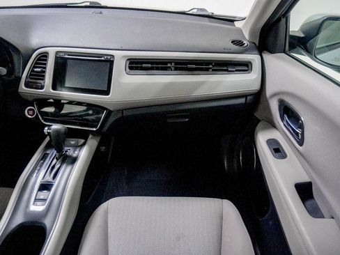 Used 2017 Honda HR-V EX image 30