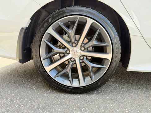 Used 2022 Honda Civic Touring image 34