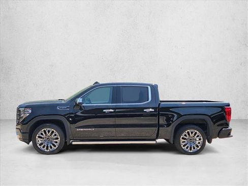 Used 2025 GMC Sierra 1500 Denali Ultimate AWD/4WD image 9