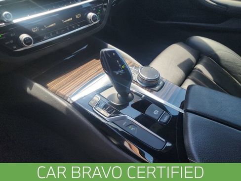 Used 2019 BMW 530e RWD image 28