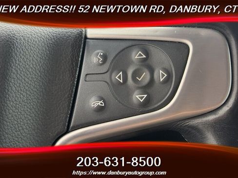 Used 2019 GMC Yukon XL SLT AWD/4WD image 18