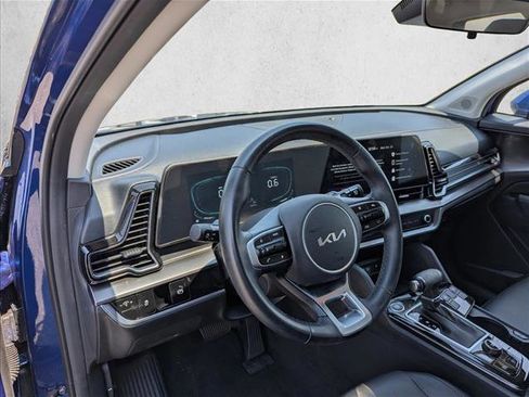 Used 2024 Kia Sportage EX FWD image 12