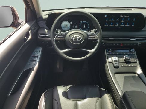 Used 2024 Hyundai Palisade Limited FWD image 12