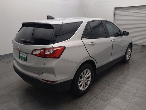 Used 2021 Chevrolet Equinox LS w/ LS Convenience Package image 9